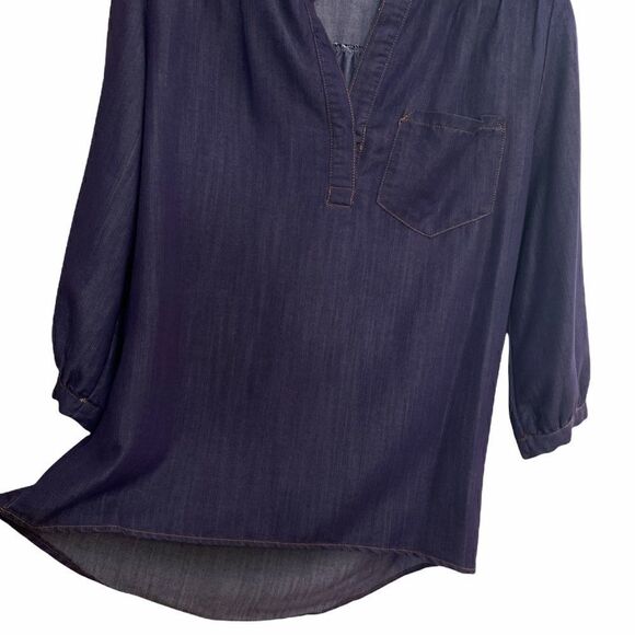 Solitaire Lightweight Denim V Neck Top - Picture 2 of 6